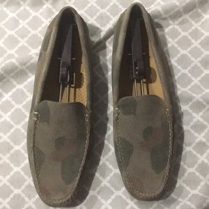 Donald pliner camo loafers